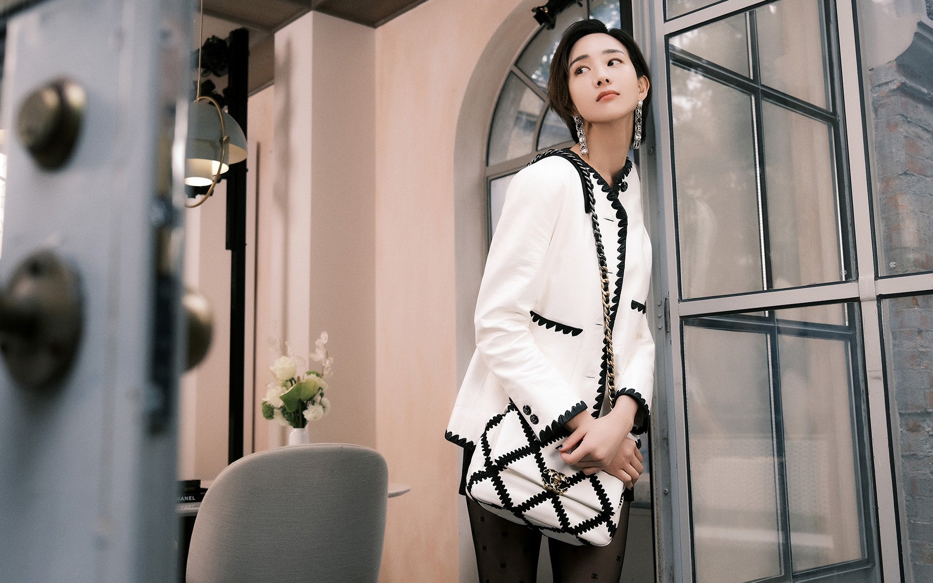 德甲青训体系渐成效，精彩表现引赞赏，德甲新人