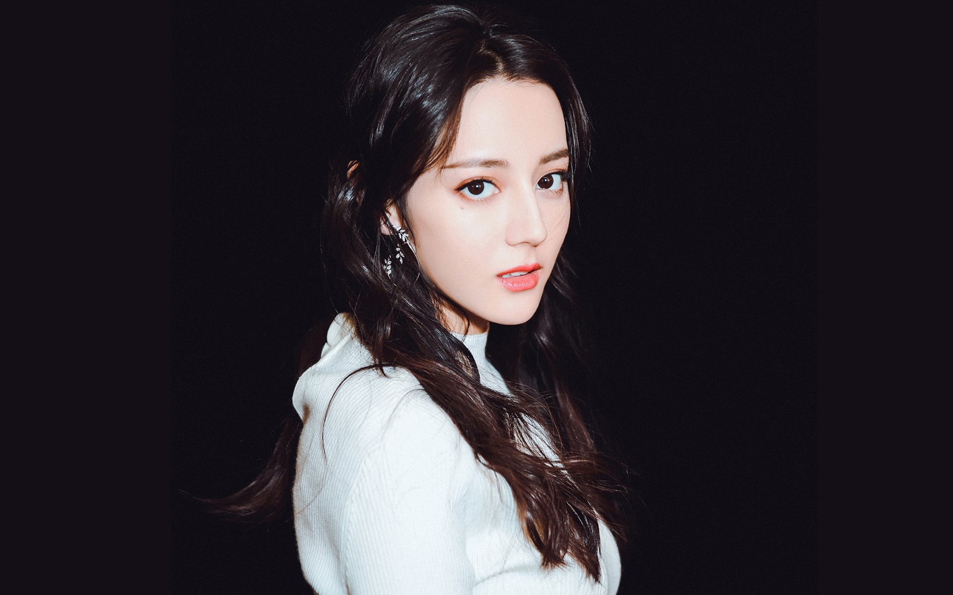 开云官方-青少年“拼搏梦想”公益篮球赛事在重庆持续举行，激发青少年运动热情