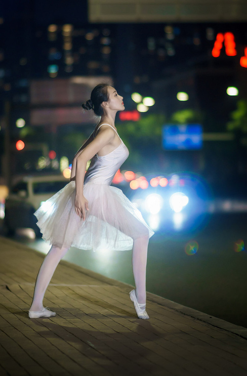 kaiyun体育app-新月刷新亚洲俱乐部转会纪录，新亚洲娱乐联盟集团